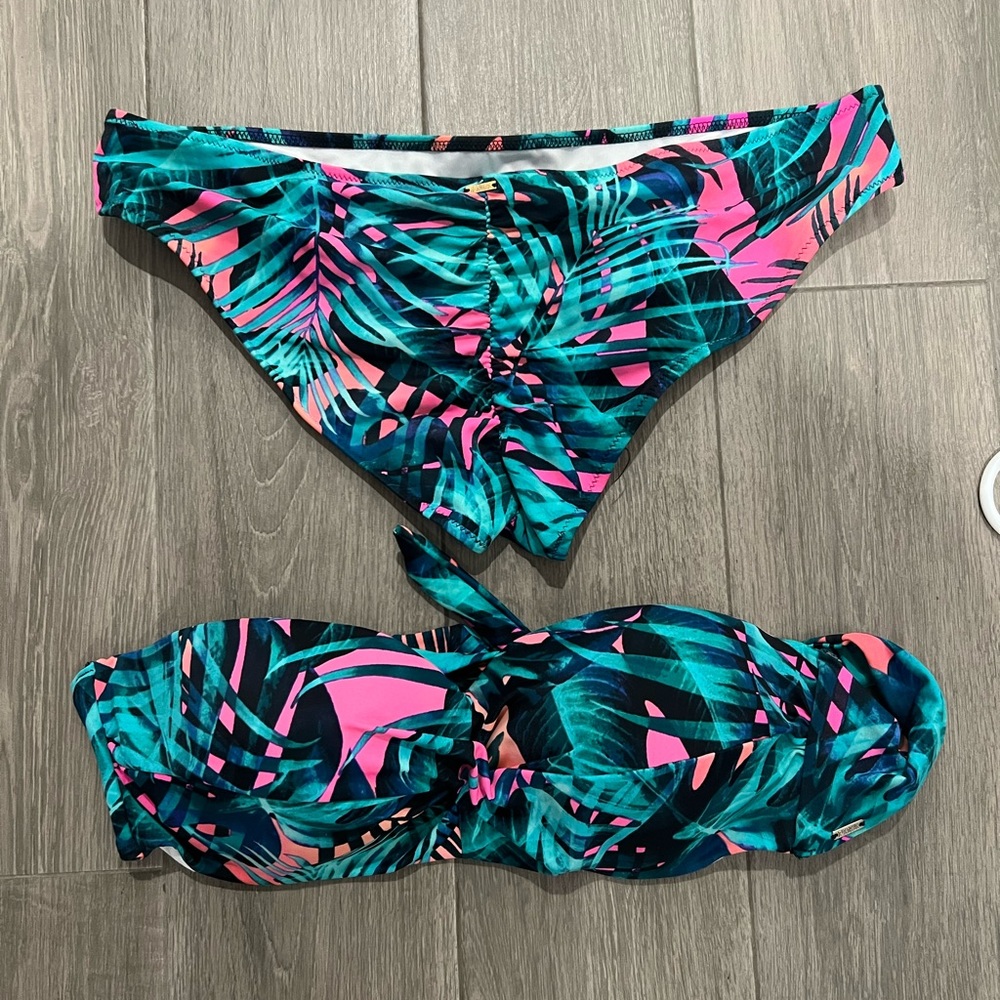 Bathing suit